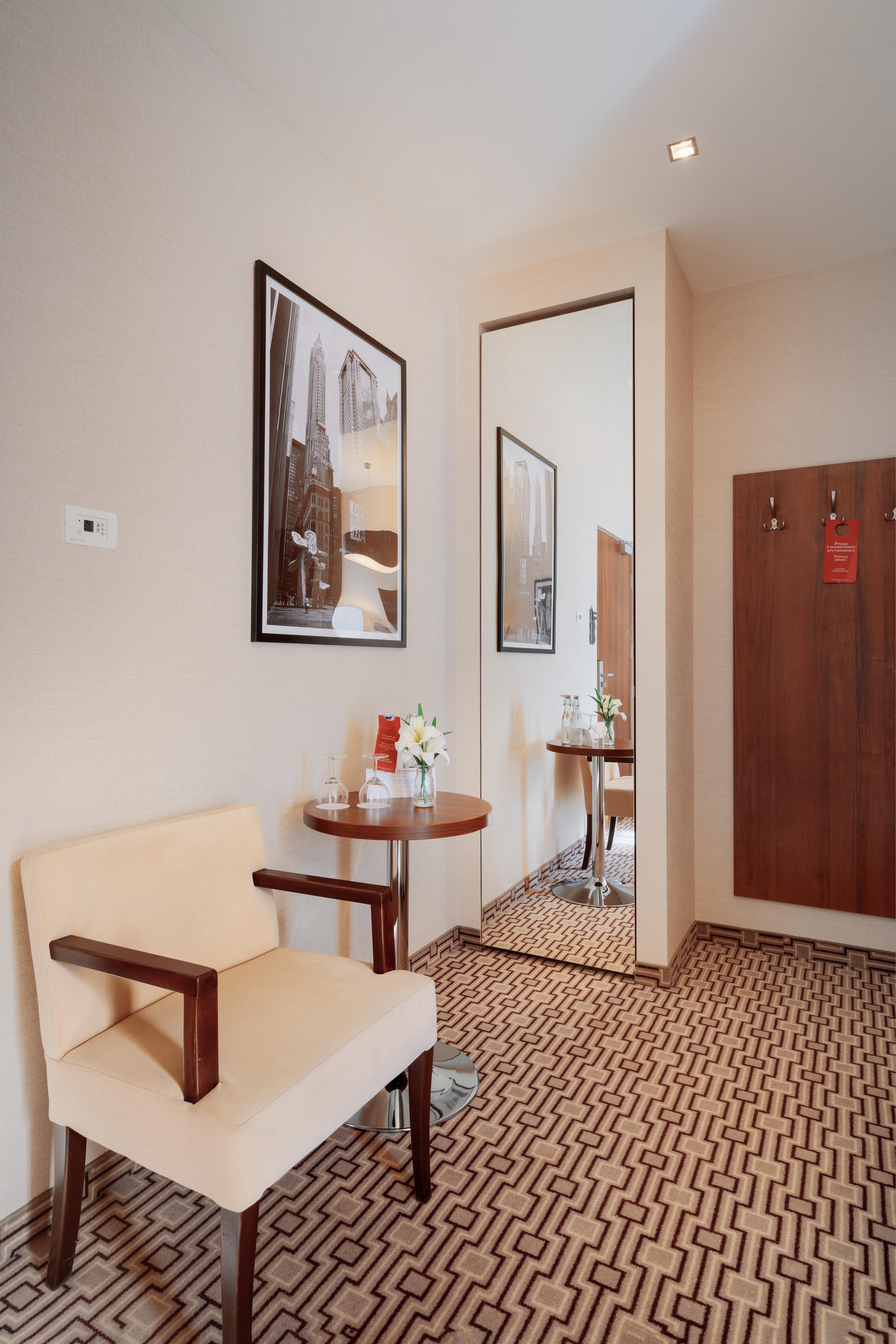 B&B Hotel Rzeszow Centrum Exterior photo