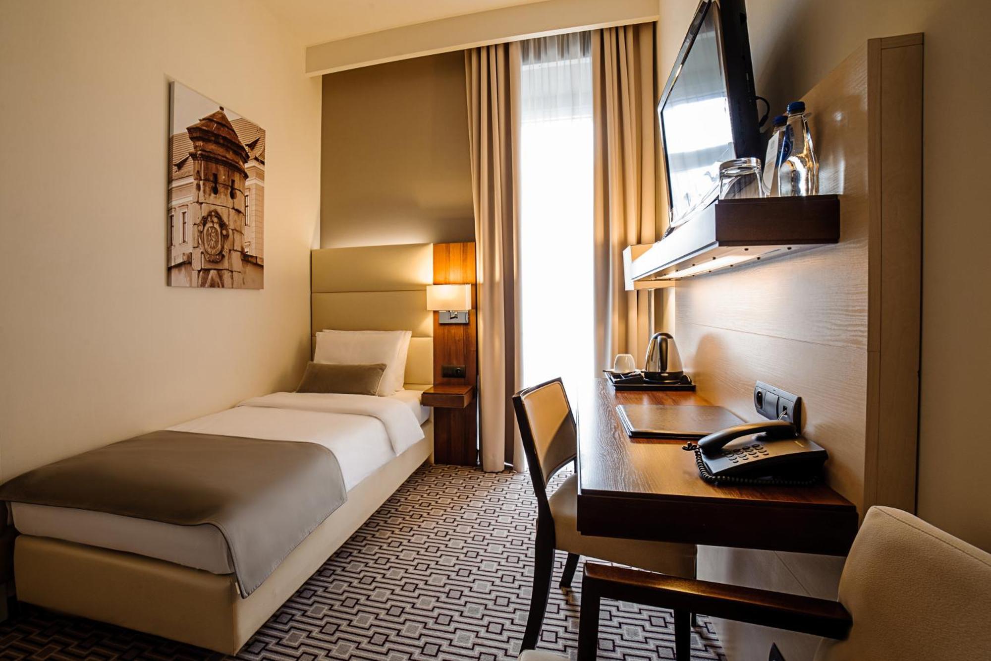 B&B Hotel Rzeszow Centrum Exterior photo