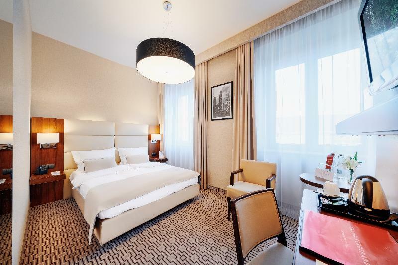B&B Hotel Rzeszow Centrum Exterior photo